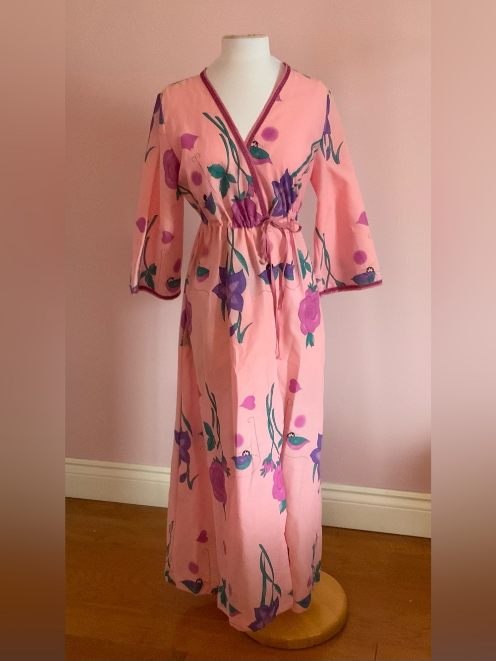 Vintage 70s Pink Floral Wrap Robe